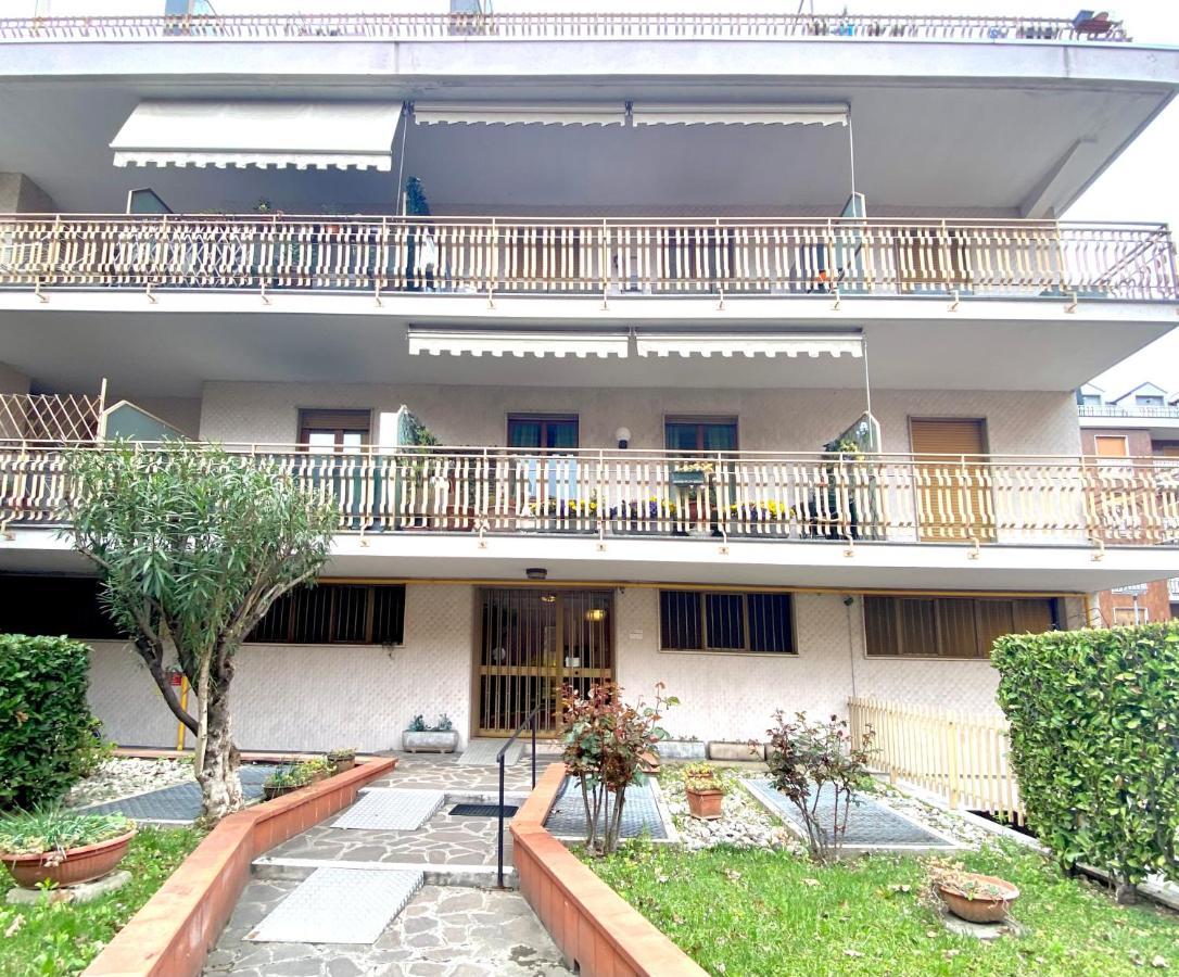 Monolocale Con Terrazzo Alle Porte Di Milano 브레쏘 외부 사진